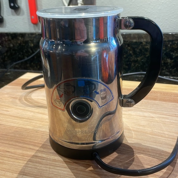 Nespresso Kitchen Nespresso Aeroccino Plus Milk Frother Poshmark
